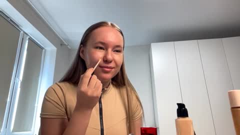 I am Amelie ntmu Lets hit 10 Thumbs Up together online show from 21, 6, 2026