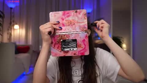 Amy  online show from 19, 6, 2026