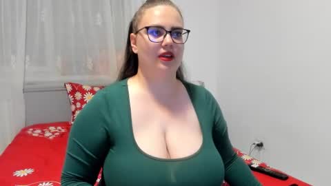 Amira Vyxen online show from 13, 6, 2026