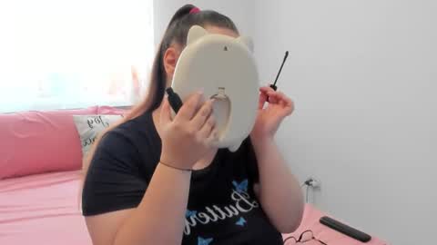 Amira Vyxen online show from 17, 6, 2026