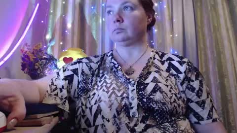 amorelara online show from 7, 6, 2026