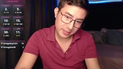 Snapshot of andrewmhilton_ chatting on 14, 12, 2025 andrewmhilton_ online show from 14, 12, 2025