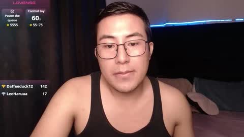 Snapshot of andrewmhilton_ chatting on 7, 1, 2026 andrewmhilton_ online show from 7, 1, 2026