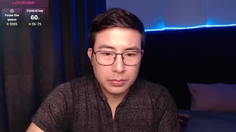Snapshot of andrewmhilton_ chatting on 2, 3, 2026 andrewmhilton_ online show from 2, 3, 2026