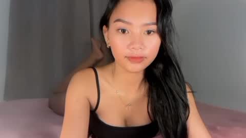 Snapshot of angel_petite07 chatting on 29, 5, 2026 angel_petite07 online show from 29, 5, 2026