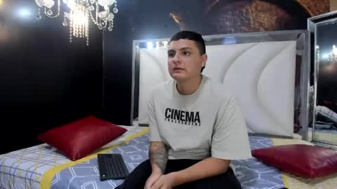 Snapshot of angelblue__ chatting on 6, 6, 2026 angelblue online show from 6, 6, 2026
