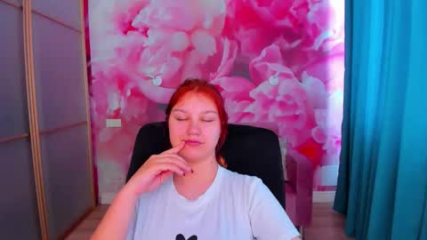 AngelinaLow online show from 30, 5, 2026