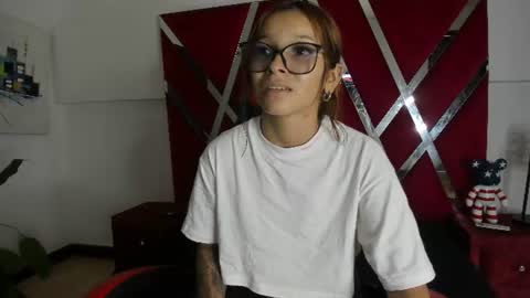 angell_petite01 online show from 20, 6, 2026