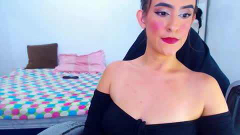 Snapshot of angie_dreamgirl chatting on 28, 5, 2026 IG angie dreamgirl01 online show from 28, 5, 2026