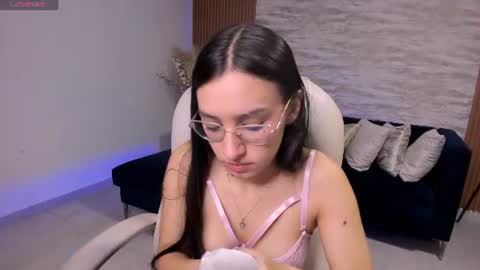 angie_smith_x online show from 19, 6, 2026
