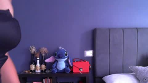 Angiebaxt online show from 10, 6, 2026