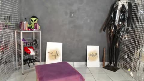 Hello My name is NaiaraPv is OPEN online show from 5, 6, 2026