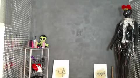 Hello My name is NaiaraPv is OPEN online show from 12, 6, 2026