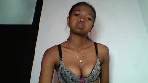 annica86 online show from 22, 6, 2026