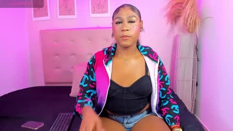 annie_dolce_ online show from 9, 6, 2026