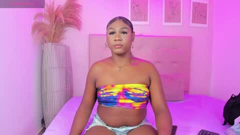 annie_dolce_ online show from 25, 6, 2026