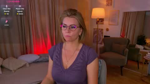 Annie online show from 12, 6, 2026