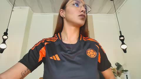 AnnyXhot online show from 15, 6, 2026
