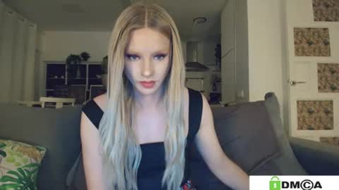 Sexy Ladybug online show from 12, 6, 2026