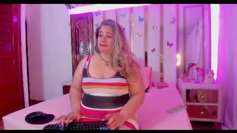 Anyela  online show from 14, 6, 2026