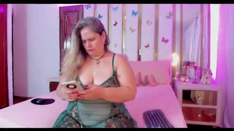 Anyela  online show from 17, 6, 2026