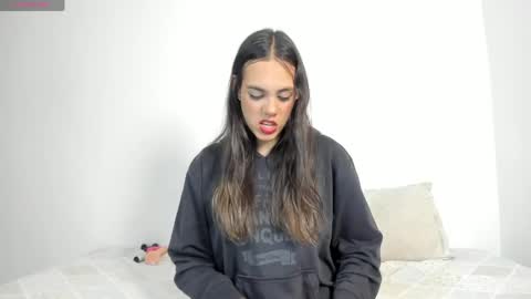 aphrodite_rosse online show from 8, 6, 2026