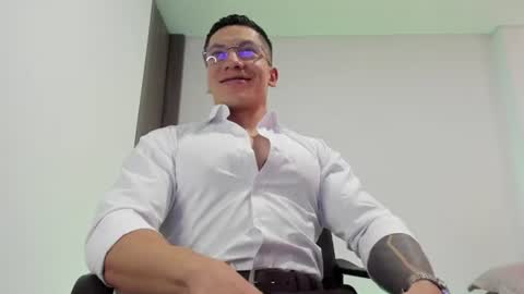 Jonathan online show from 10, 6, 2026