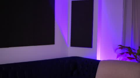IsaBella online show from 11, 6, 2026