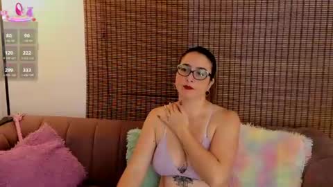 Ariana Cruz online show from 21, 6, 2026