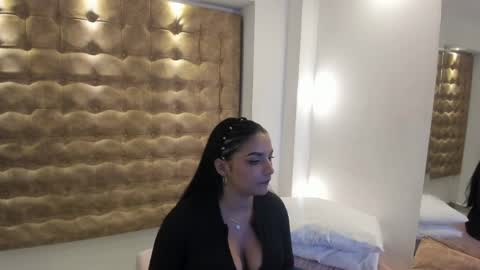  ARIANA MORELLY online show from 5, 5, 2026