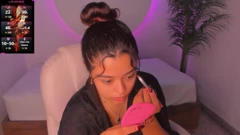 Snapshot of ariana_pierce chatting on 4, 11, 2025 Ariana online show from 4, 11, 2025