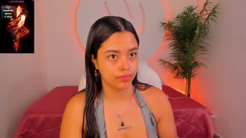 Snapshot of ariana_pierce chatting on 15, 12, 2025 Ariana online show from 15, 12, 2025