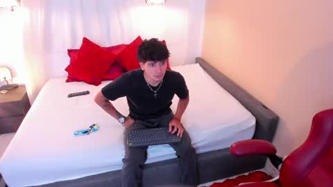 Ari and Aiden online show from 16, 6, 2026