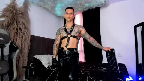 Snapshot of arondark chatting on 4, 6, 2026 DarkMaster online show from 4, 6, 2026