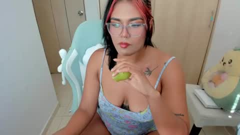 Snapshot of ashleygzles chatting on 17, 7, 2026 Ashley online show from 17, 7, 2026