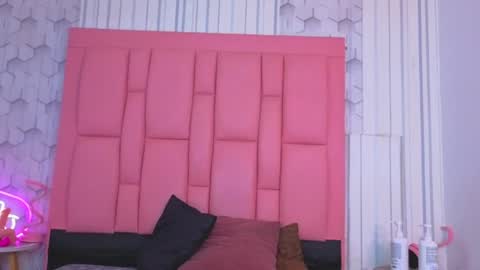ashlleyray online show from 18, 6, 2026