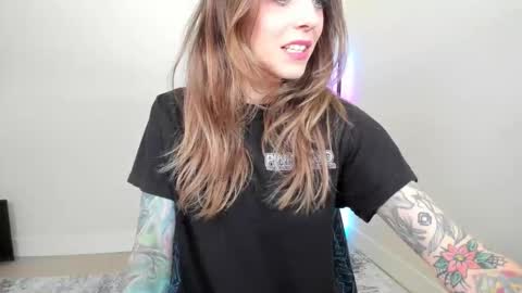 Astrid Luxe online show from 10, 6, 2026