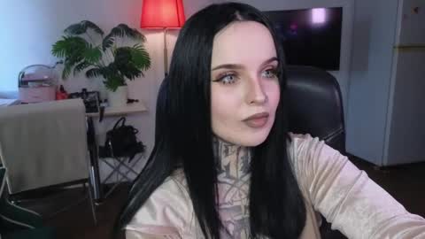 online every day between 10am-23pm online show from 6, 6, 2026