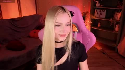 Aura online show from 3, 6, 2026