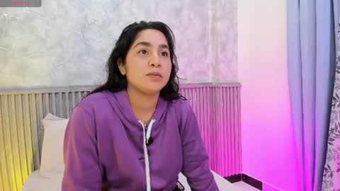auroragold__ online show from 17, 6, 2026