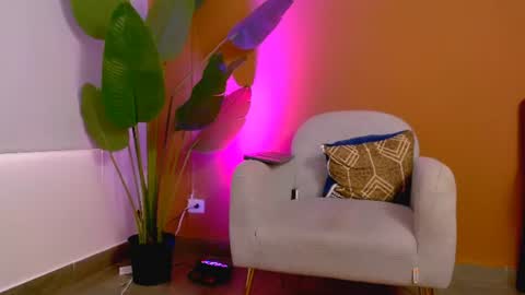 Hi im aqua is nice with me online show from 19, 6, 2026