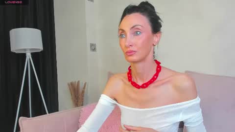 Avrora online show from 22, 6, 2026