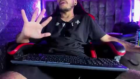 Axell Cross2 online show from 11, 6, 2026
