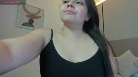 Alyda Jaramillo online show from 17, 6, 2026