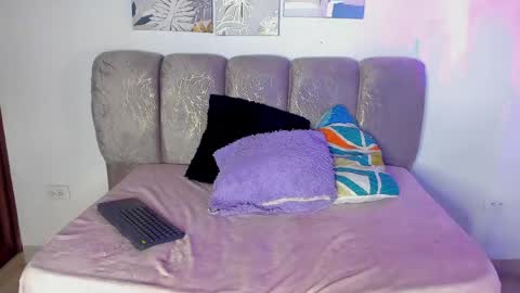 aylah_beckham online show from 4, 6, 2026