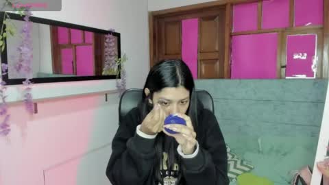 Aysha online show from 4, 6, 2026