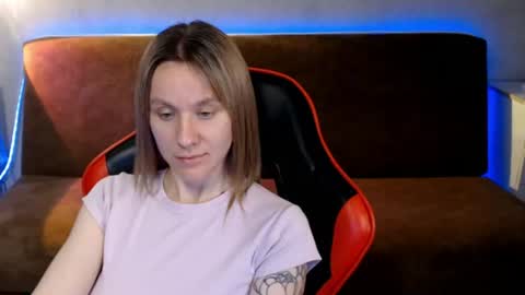 baby_kitte online show from 13, 6, 2026