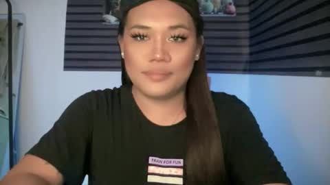 AMARA - FOLLOW ME AND THUMBS UP online show from 11, 6, 2026