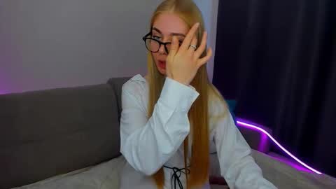 Snapshot of barbarachic chatting on 23, 5, 2026 BarbaraChic online show from 23, 5, 2026