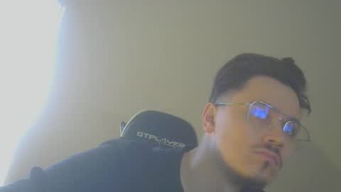 Snapshot of bastiiii94 chatting on 18, 4, 2026 Bastian online show from 18, 4, 2026